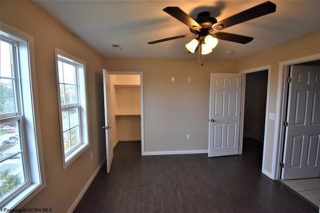 Photo - 425 Marlowe Cir