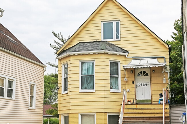 Building Photo - 2904 48th Ct Rental