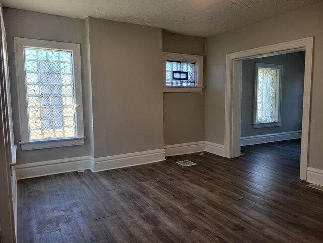 Photo - 798 E Whittier St