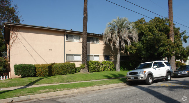 Building Photo - Lyndon Capri Rental