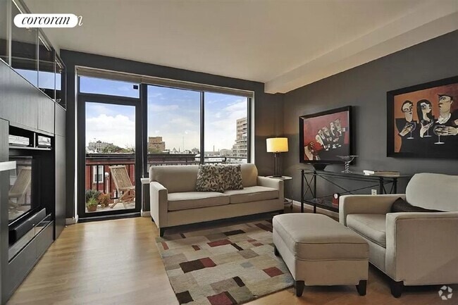 Building Photo - 155 15th St Rental