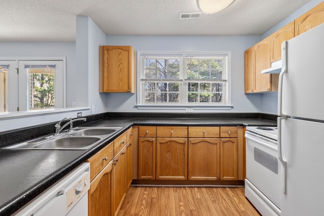 Photo - Washington Square Apartments