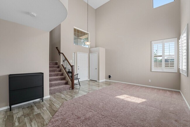 21338 N Cecil Ct