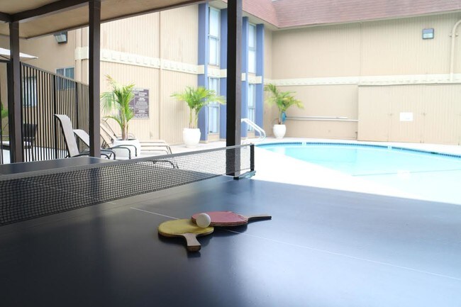 Photo - Crescent Gardens Apartments