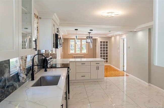 Photo - 168 Oldfield Ave