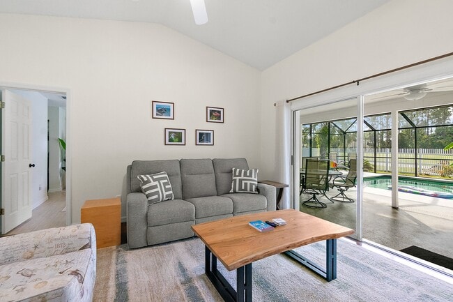 Photo - 13 Westover Ln