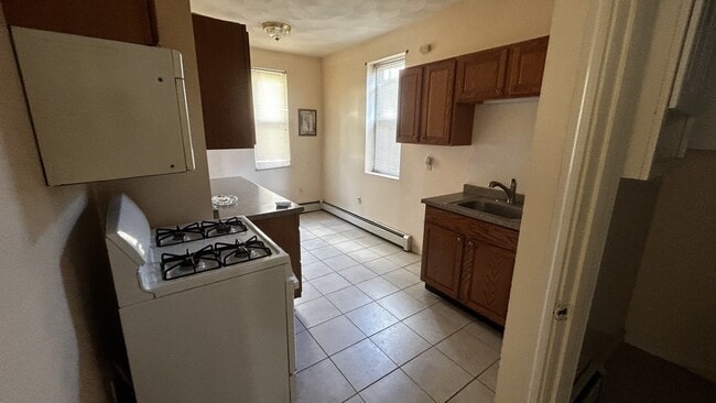 Building Photo - 108 Orleans St Rental