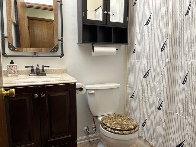 5467 Windwood Rd Unit 5471 Windwood Road
