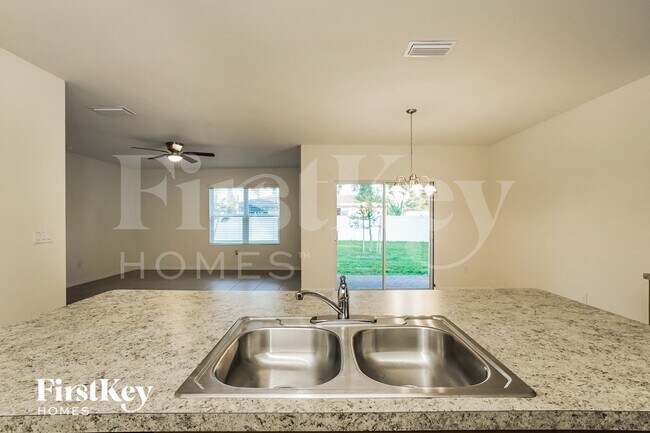 Photo - 237 SE 3rd St