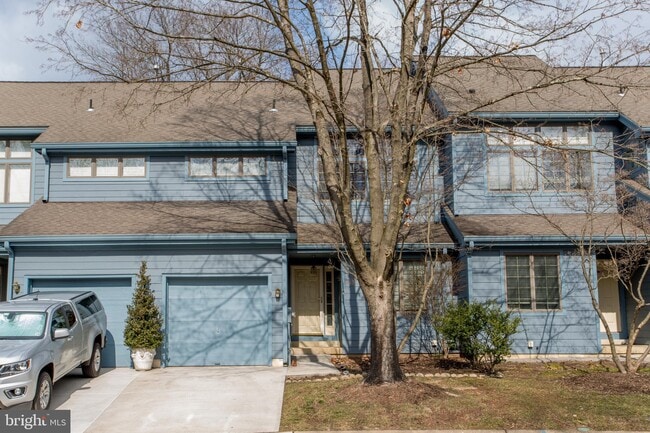 Building Photo - 9 Sturbridge Ct