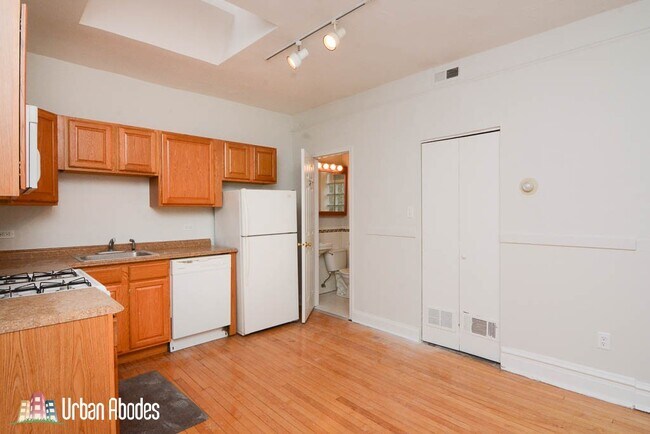 Photo - 1009 N Sacramento Ave Unidad A02K