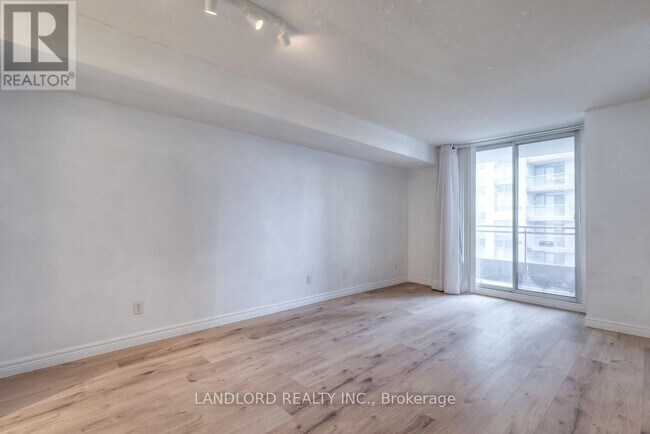 Photo - 256 Doris Ave Unit 801