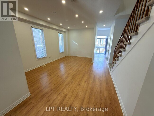 Photo - 38 Silent Pond Crescent