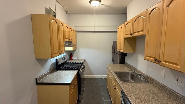 Photo - 1945 Commonwealth Ave Unit 4