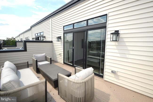 Photo - 22790 Tawny Pne Sq