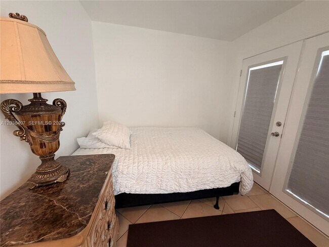 5931 SW 148th Pl Unit 1