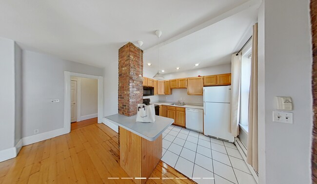 Photo - 1526 Tremont St