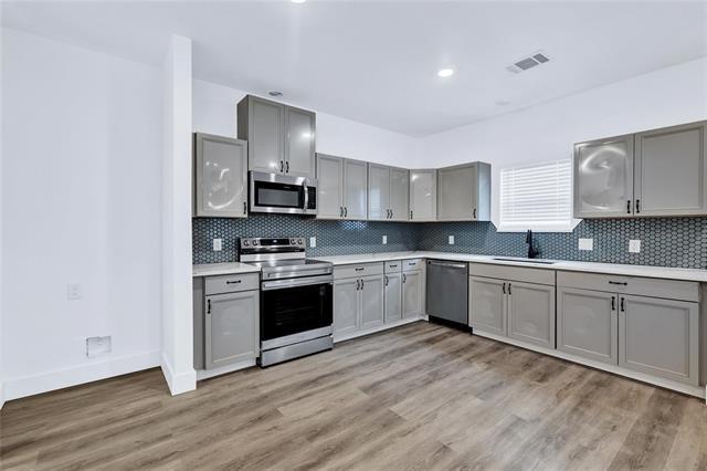 Photo - 1027 W Coffin St