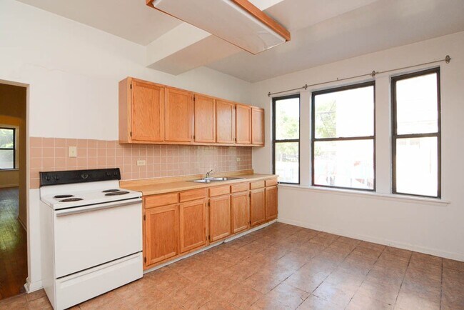 Photo - 3145 W Medill Ave Unit A03W