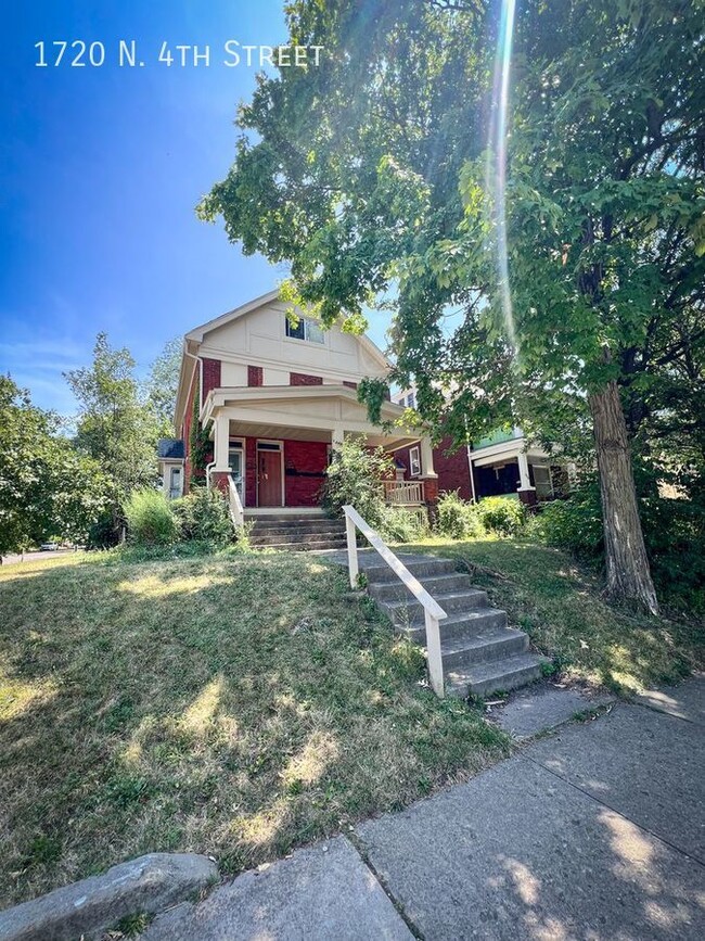 Spacious 4 Bedroom Duplex on N 4th St - Spacious 4 Bedroom Duplex on N 4th St Apartment