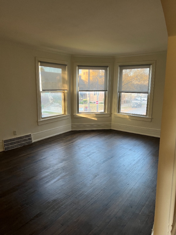 Photo - 2700-2702-2702 N Stowell Ave Unidad 2702