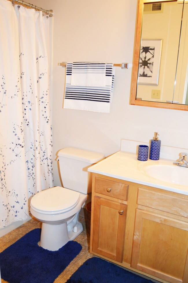 Cambridge Square Apartments For Rent in Youngstown, OH