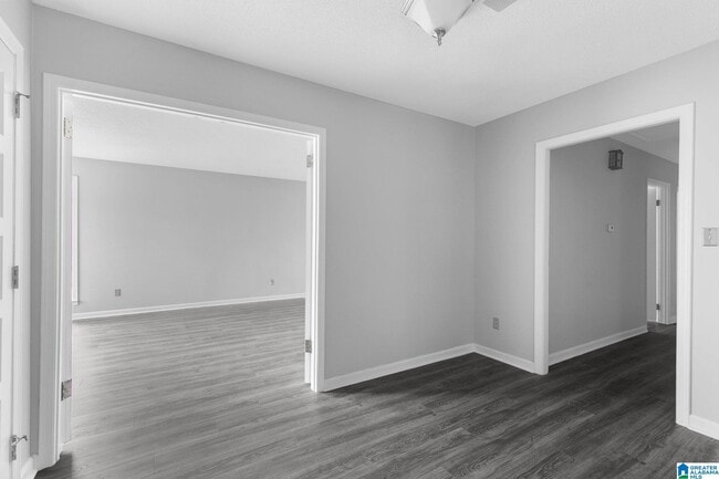 Photo - 3222 Tyrol Ln
