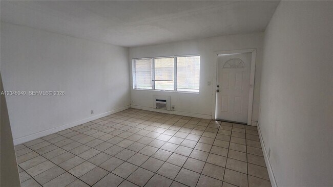 Photo - 280 SW 11th Ave Unit 5