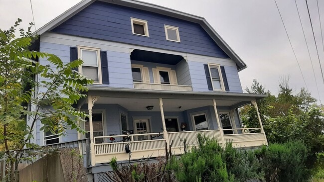 Building Photo - 119-121 Prospect Street Unit 121