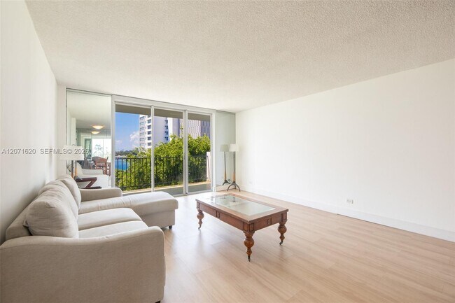 1001 91st St Unit 511