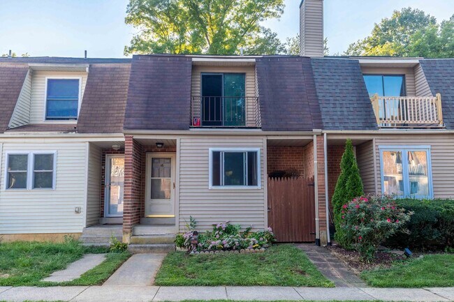 3 Bedroom 2 Bathroom Townhome - Great Vall... - 3 Bedroom 2 Bathroom Townhome - Great Vall...