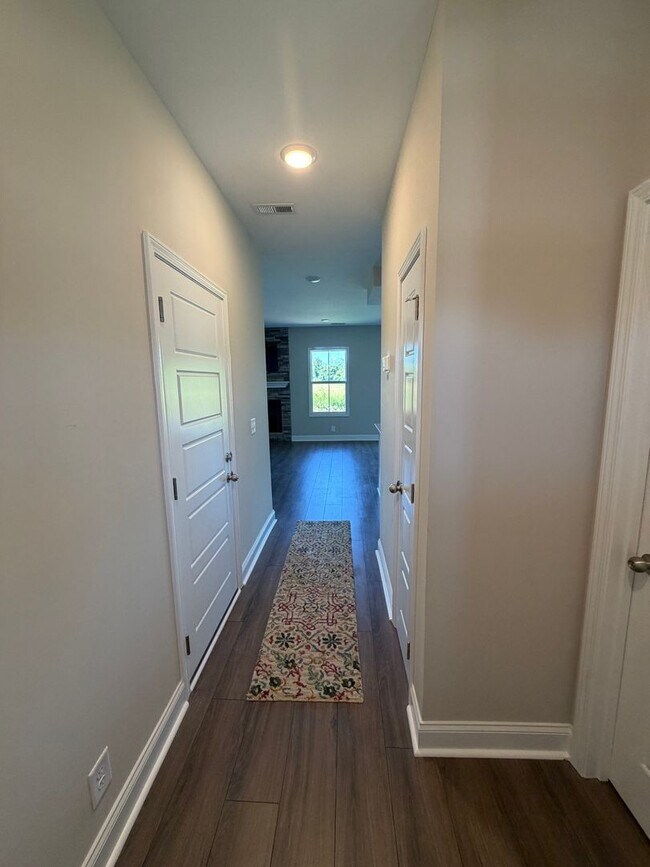 Photo - Exceptionally maintained, 3 bedroom home!