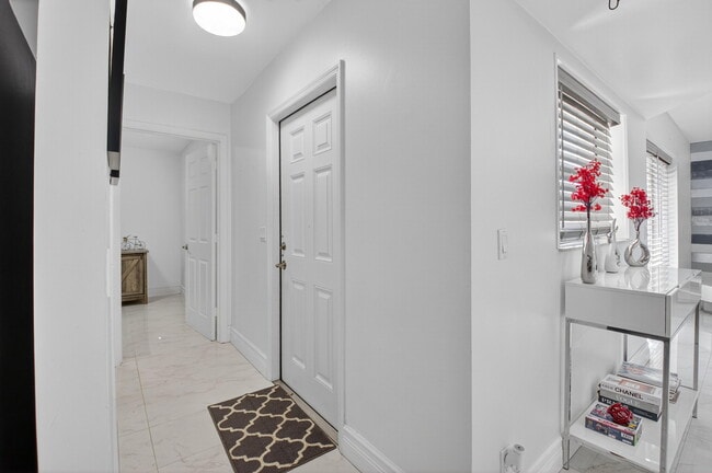 Photo - 4310 Village Dr