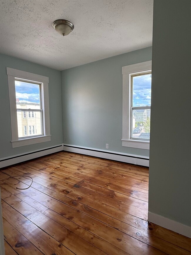 Photo - 282 Cartier St Unit 2