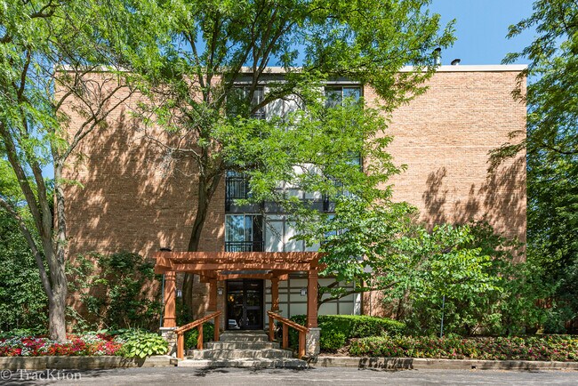 Photo - 1833 Four Lakes Ave Condo Unit 4H