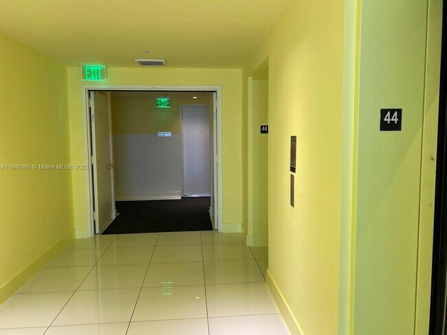 Photo - 475 Brickell Ave Unit 4409