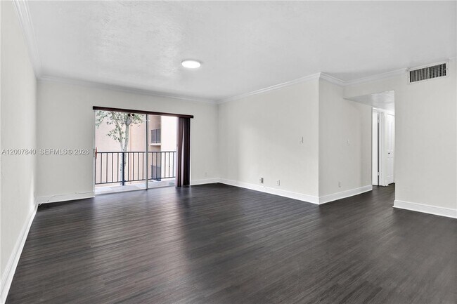 Building Photo - 13715 Kendale Lakes Cir Unit A-211