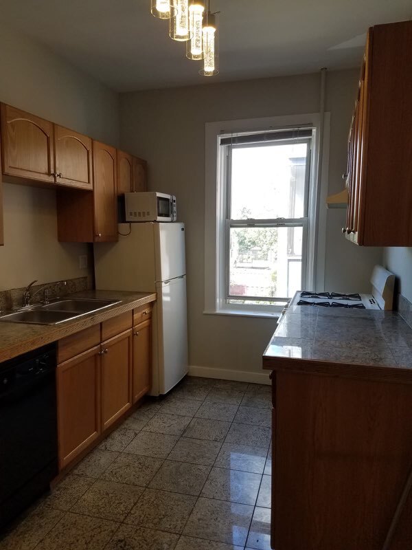 8 Farrington Ave Unit 4