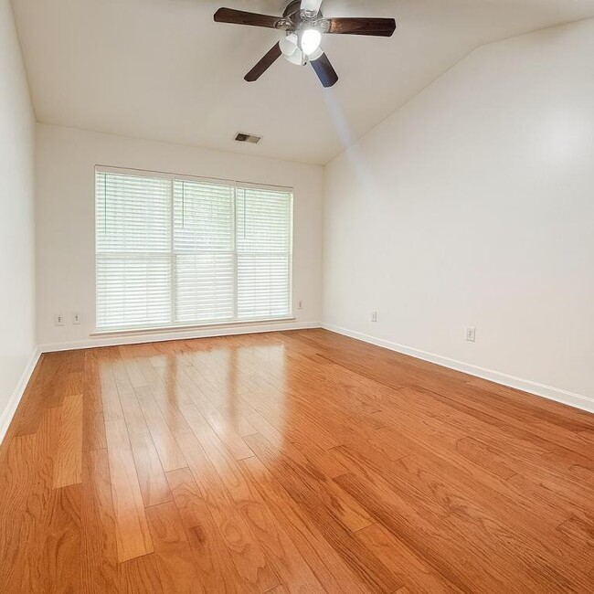 Photo - 1444 Rumstone Ln