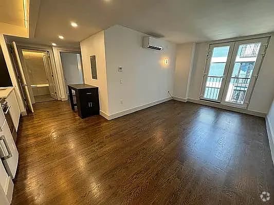 Building Photo - 150 Lenox Rd Unit 7 Rental
