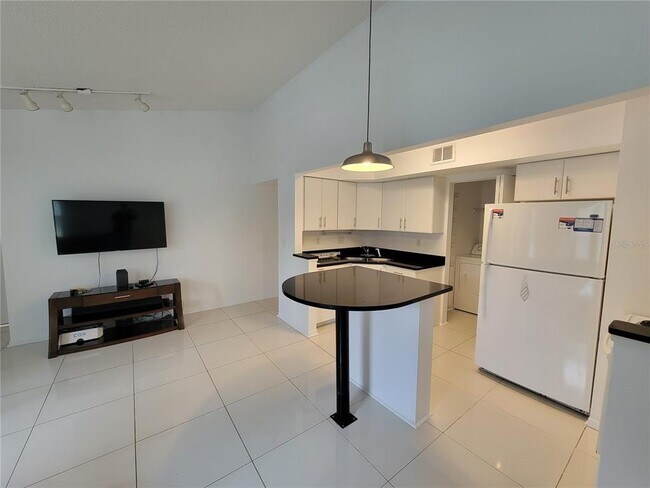 Photo - 2601 SW Archer Rd Unit 302