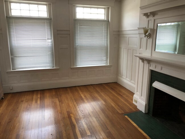 Photo - 1901 Beacon St Unit 1F