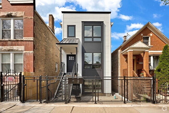 Building Photo - 2626 W 21st St Unit 3 Rental