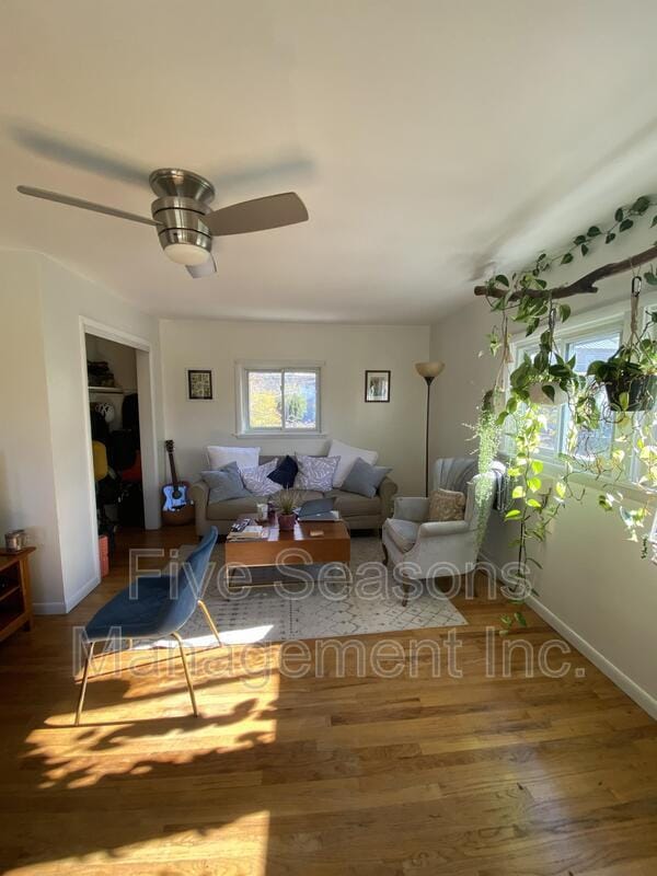 Building Photo - 351 S Winooski Ave