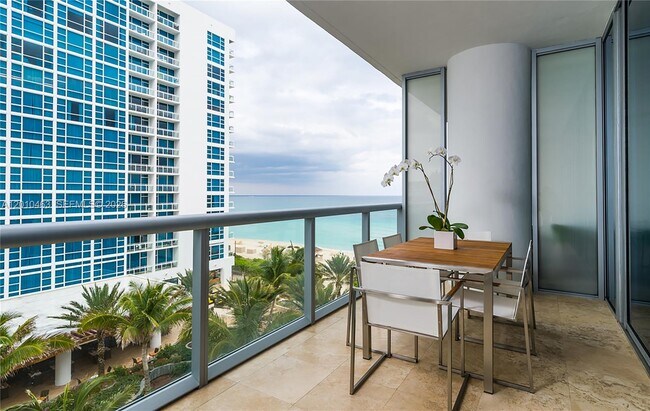 Building Photo - 6799 Collins Ave Unit 503