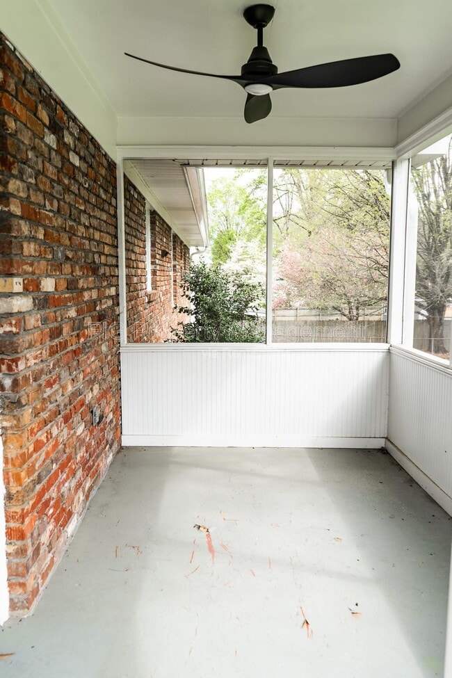 Photo - 4200 Crestfield Rd