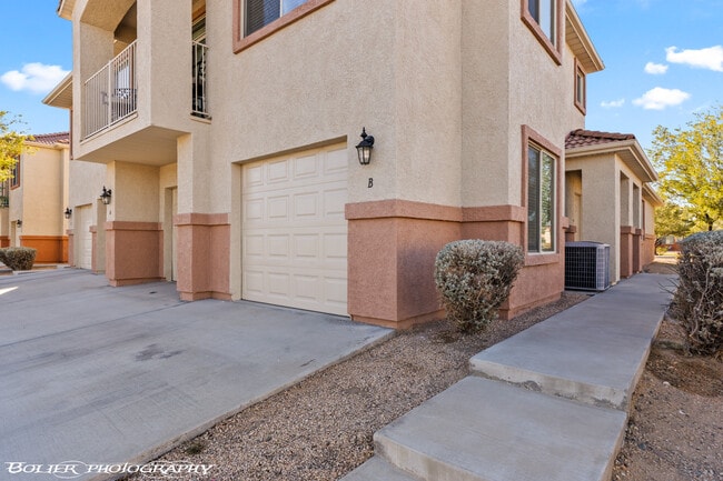 Photo - 95 Shade Tree Ln