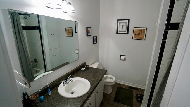 Photo - 228 NW 25th St