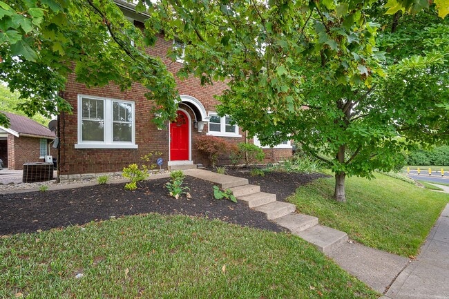 Photo - 505-507 W McMillan Unit 505