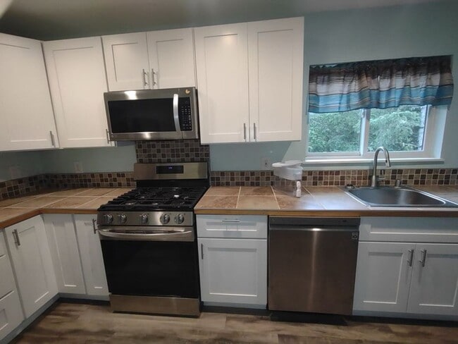 Photo - Studio Apt in Private Setting Unit Studio